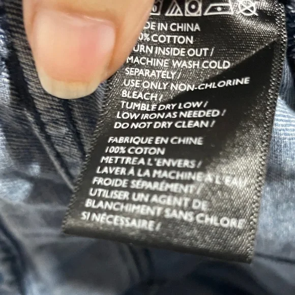 BDG women’s Light Blue Denim Jeans - Relaxed Tapered Fit - Picture 4 of 4